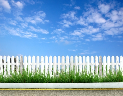 Traditional picket fence Traditional picket fence